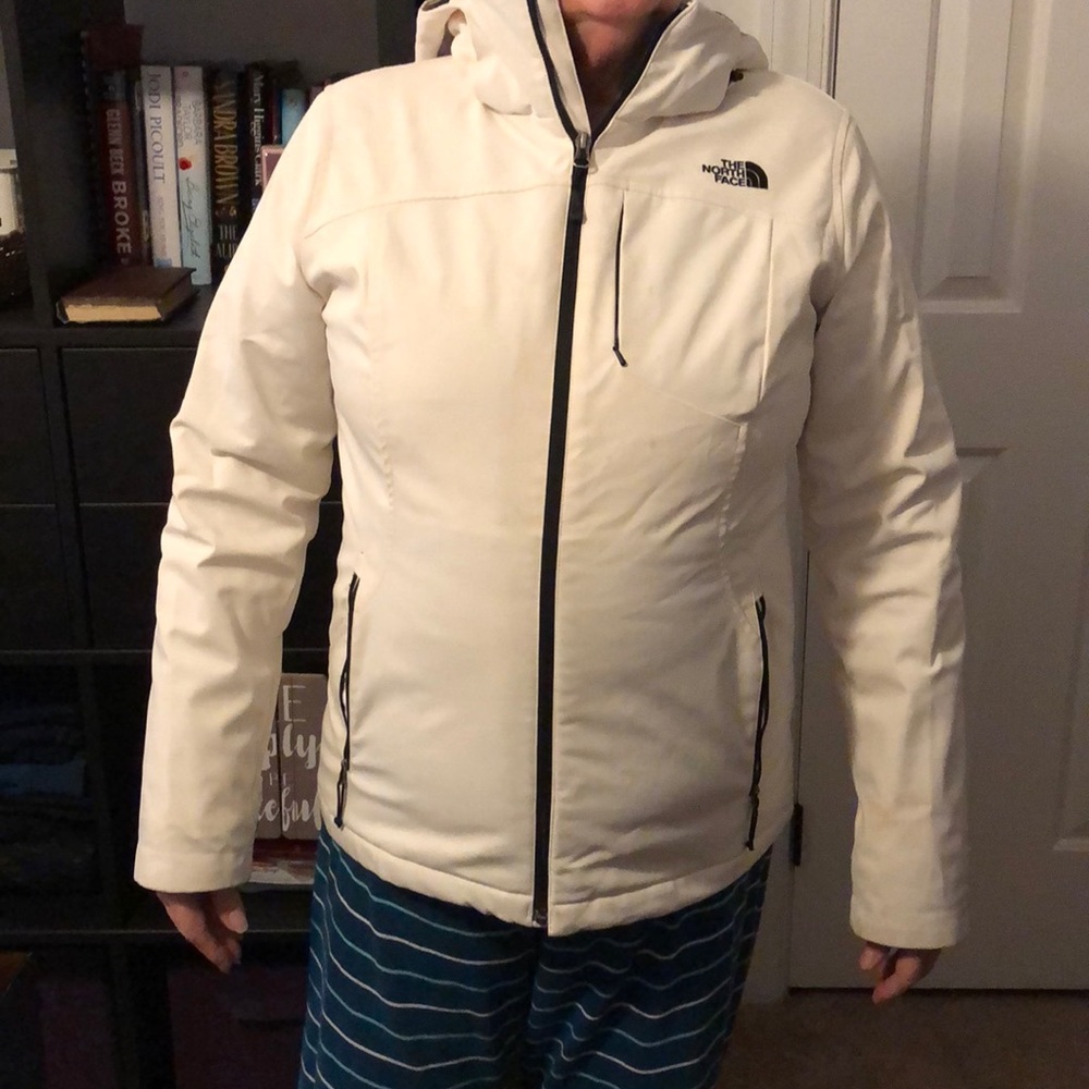 North face winter coat - Picture 6 of 6